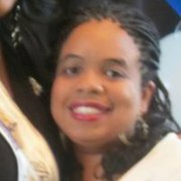 Meet your Posher, Selene - Picture 1 of 1